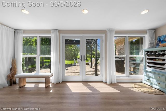 23501 Hickory Grove Lane, Novi, MI 48375