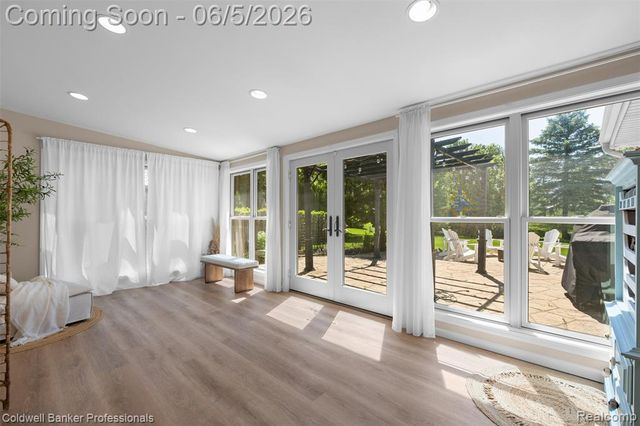 23501 Hickory Grove Lane, Novi, MI 48375