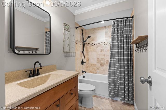 23501 Hickory Grove Lane, Novi, MI 48375