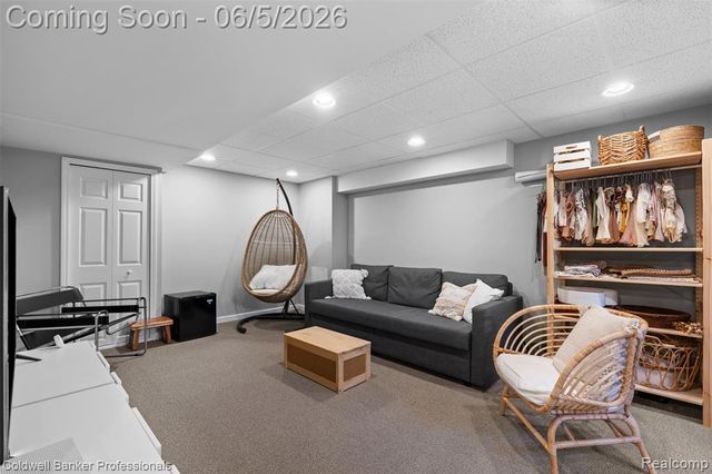 23501 Hickory Grove Lane, Novi, MI 48375