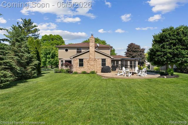 23501 Hickory Grove Lane, Novi, MI 48375