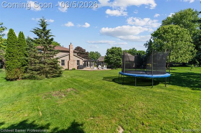 23501 Hickory Grove Lane, Novi, MI 48375