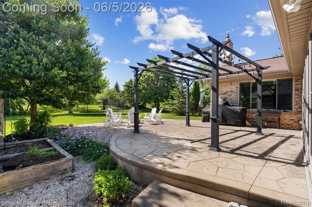 23501 Hickory Grove Lane, Novi, MI 48375