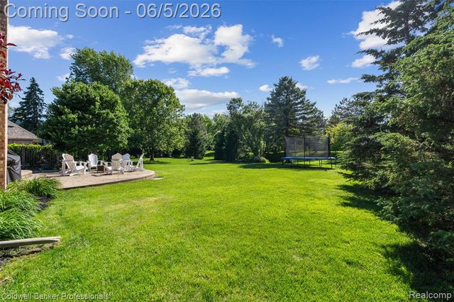 23501 Hickory Grove Lane, Novi, MI 48375