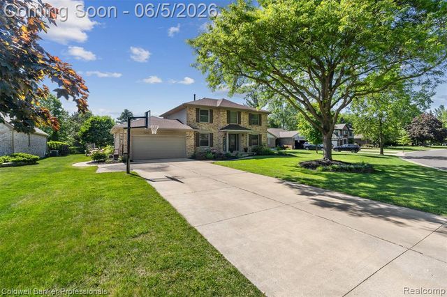 23501 Hickory Grove Lane, Novi, MI 48375