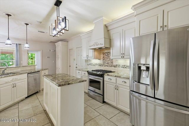 520 Ridge Circle, Brandon, MS 39047