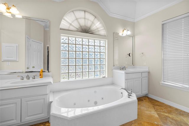 1510 Meadow Glade Court, Sugar Land, TX 77479