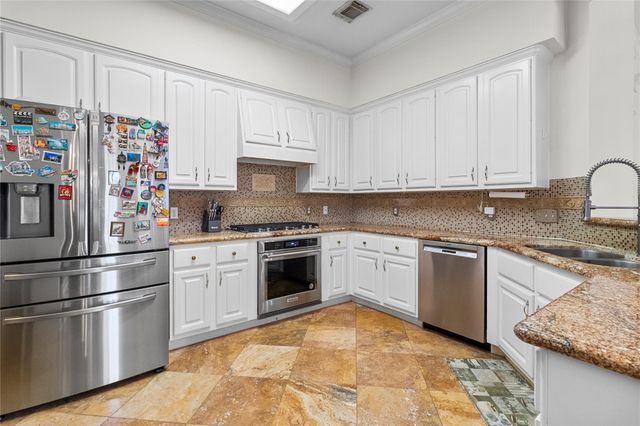 1510 Meadow Glade Court, Sugar Land, TX 77479