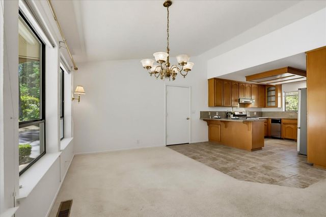 13022 Saint Gregory Pl, Grass Valley, CA 95949