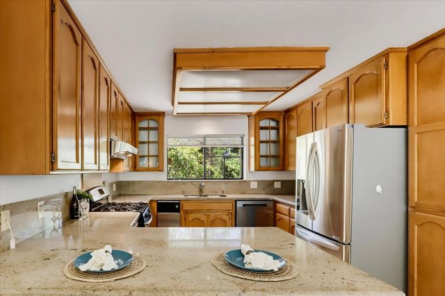 13022 Saint Gregory Pl, Grass Valley, CA 95949