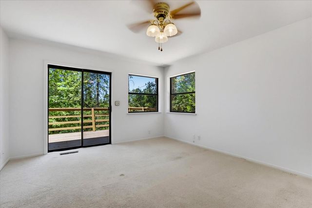 13022 Saint Gregory Pl, Grass Valley, CA 95949
