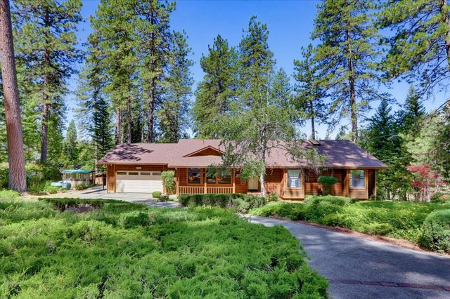 13022 Saint Gregory Pl, Grass Valley, CA 95949