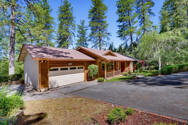13022 Saint Gregory Pl, Grass Valley, CA 95949