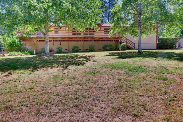 13022 Saint Gregory Pl, Grass Valley, CA 95949