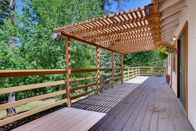 13022 Saint Gregory Pl, Grass Valley, CA 95949