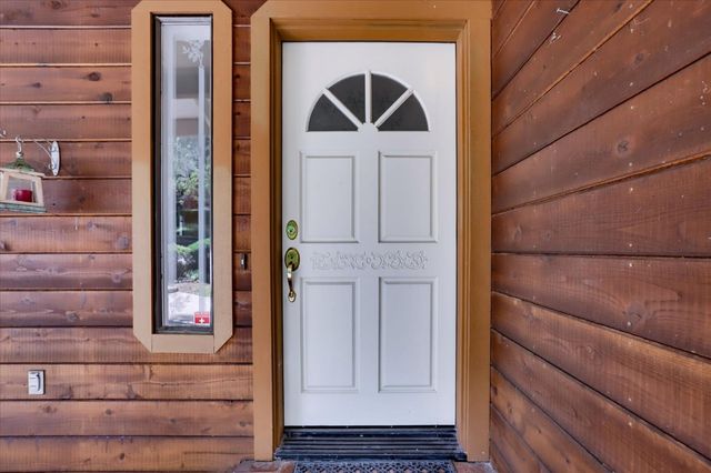 13022 Saint Gregory Pl, Grass Valley, CA 95949
