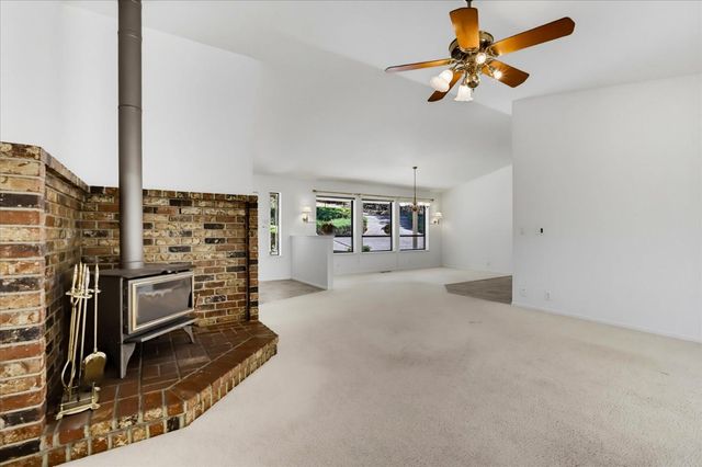 13022 Saint Gregory Pl, Grass Valley, CA 95949