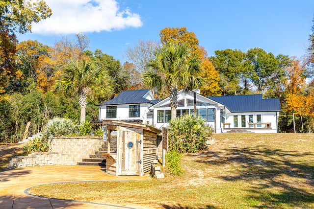 3270 Princess Pond Road, Summerton, SC 29148