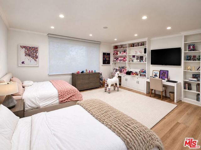 604 Trenton Drive, Beverly Hills, CA 90210