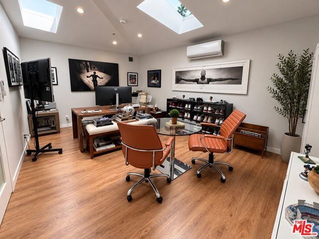 604 Trenton Drive, Beverly Hills, CA 90210