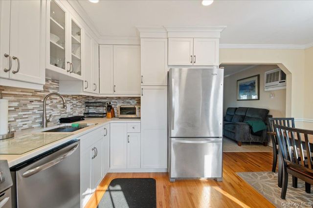 132 E Cherry Street, Floral Park, NY 11001