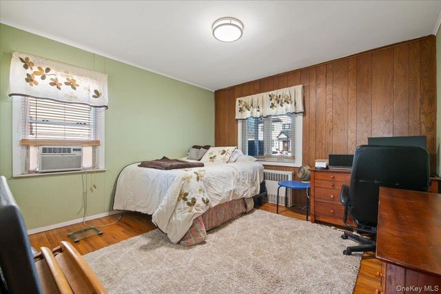 132 E Cherry Street, Floral Park, NY 11001