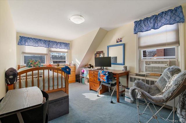 132 E Cherry Street, Floral Park, NY 11001