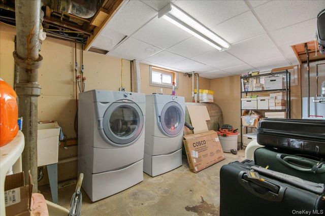 132 E Cherry Street, Floral Park, NY 11001