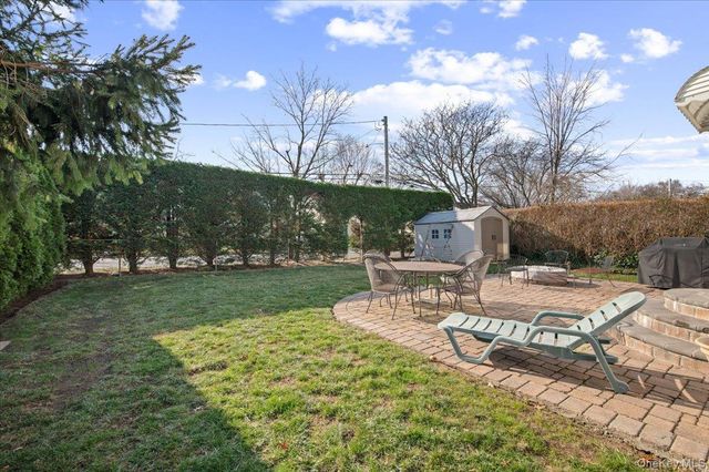 132 E Cherry Street, Floral Park, NY 11001