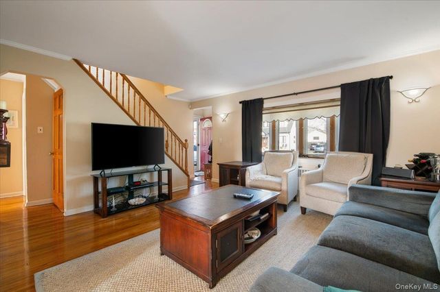 132 E Cherry Street, Floral Park, NY 11001