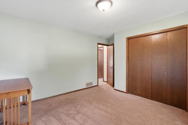 3501 77th Avenue N, Brooklyn Park, MN 55443