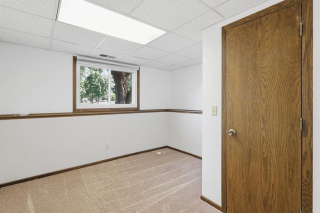 3501 77th Avenue N, Brooklyn Park, MN 55443