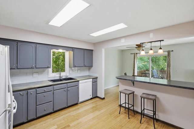 3501 77th Avenue N, Brooklyn Park, MN 55443