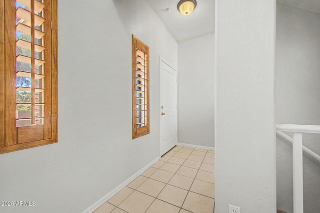 712 S BECK Avenue, Tempe, AZ 85281