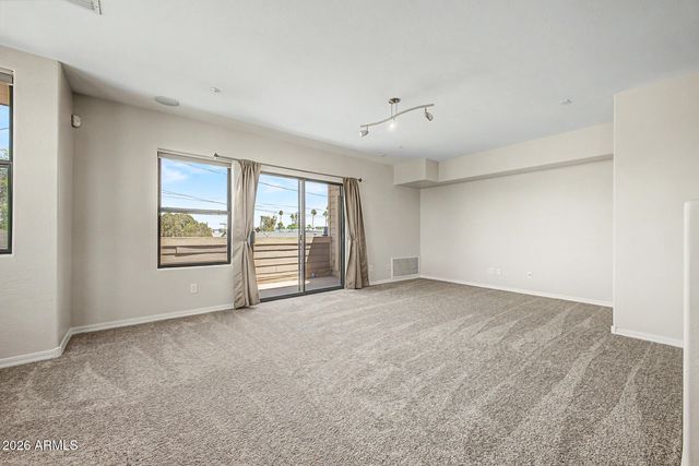 712 S BECK Avenue, Tempe, AZ 85281