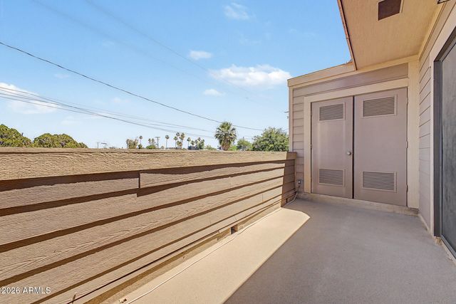 712 S BECK Avenue, Tempe, AZ 85281