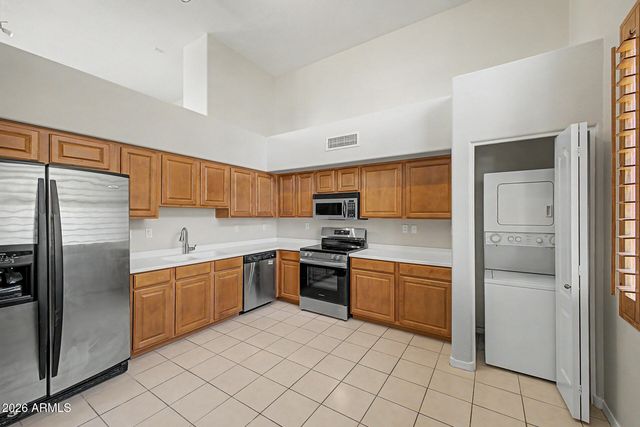 712 S BECK Avenue, Tempe, AZ 85281