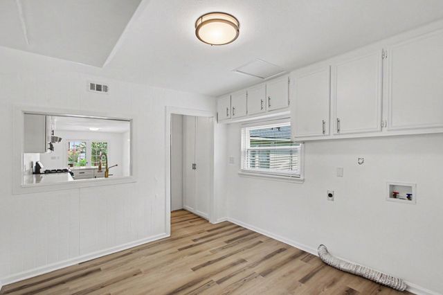 302 Lawrence Street, Tomball, TX 77375