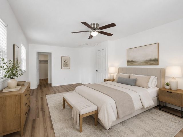 302 Lawrence Street, Tomball, TX 77375