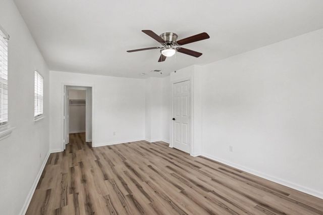 302 Lawrence Street, Tomball, TX 77375