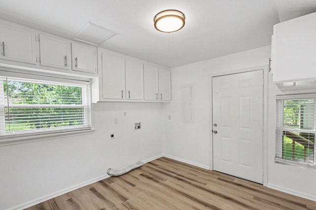 302 Lawrence Street, Tomball, TX 77375