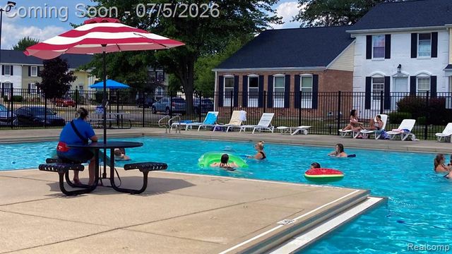 37583 Charter Oaks Boulevard, Clinton Township, MI 48036