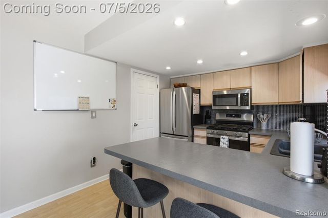 37583 Charter Oaks Boulevard, Clinton Township, MI 48036