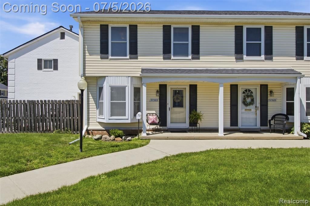 37583 Charter Oaks Boulevard, Clinton Township, MI 48036
