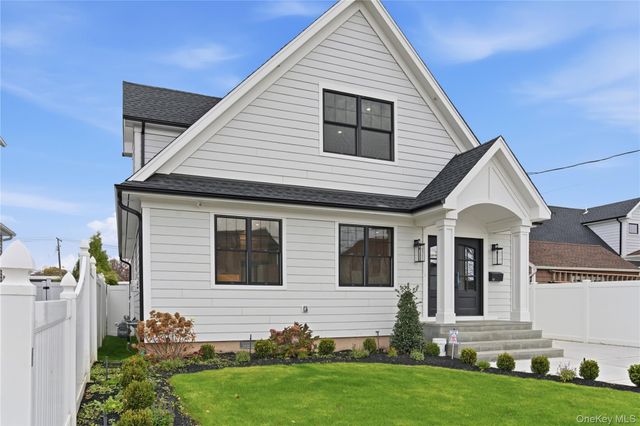 42 Alice Court, East Rockaway, NY 11518