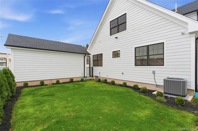 42 Alice Court, East Rockaway, NY 11518