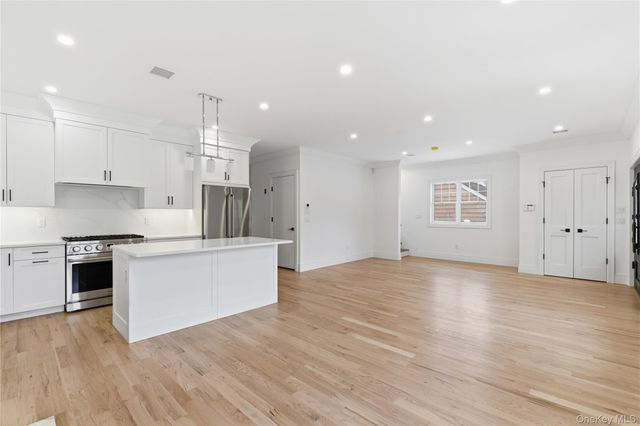 42 Alice Court, East Rockaway, NY 11518