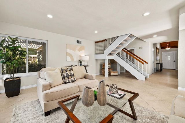 25116 Cineria, Lake Forest, CA 92630