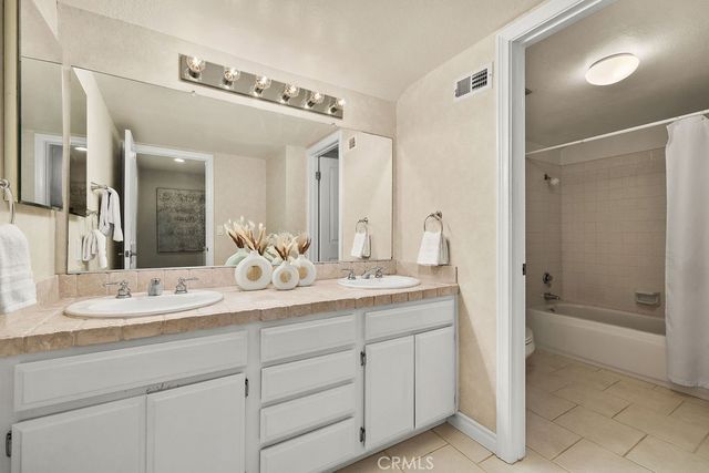 25116 Cineria, Lake Forest, CA 92630