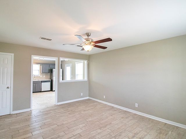 1113 Timothy Avenue, Oak Grove, KY 42262